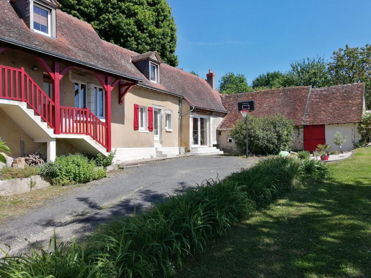 Maison De Charme Pres De Beauval Saint-Cyran-du-Jambot Exterior photo
