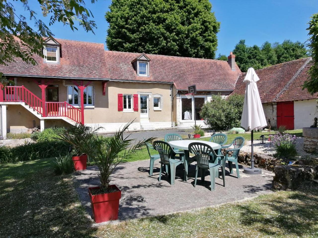 Maison De Charme Pres De Beauval Saint-Cyran-du-Jambot Exterior photo